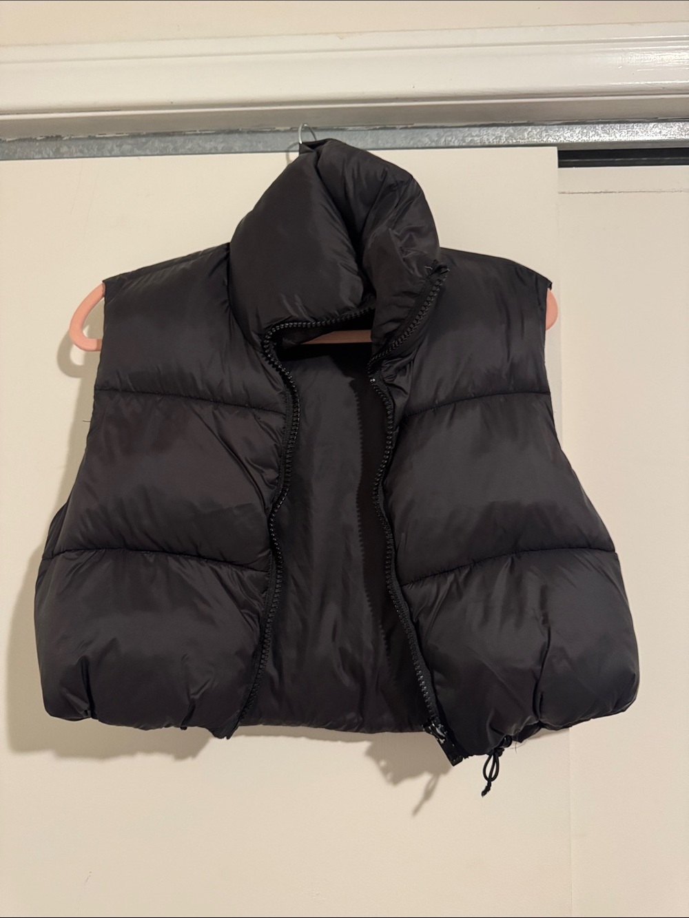 Black Puffer Vest Crop Jacket - Women